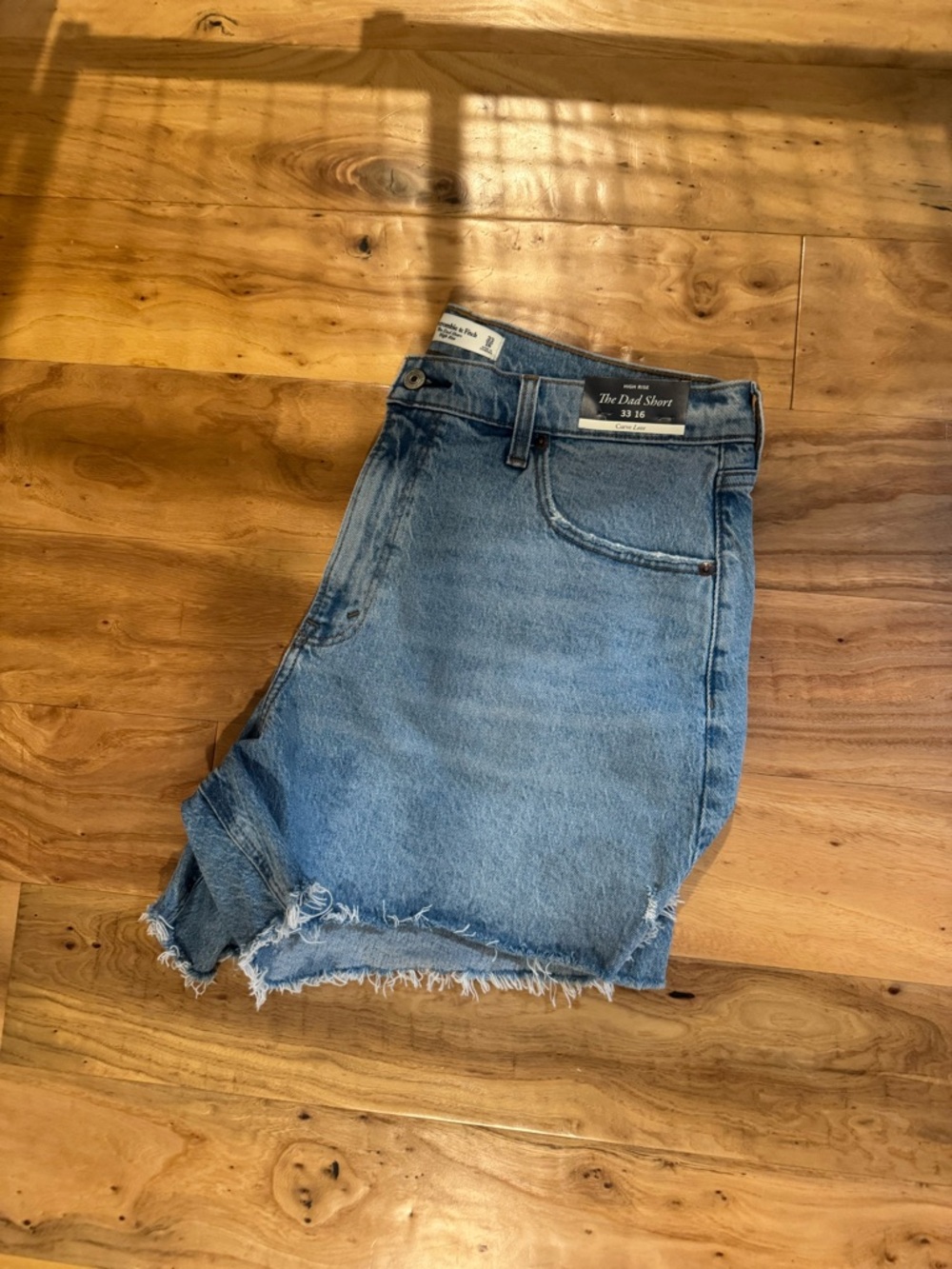 Abercrombie NWT Curve Love HR Dad Short